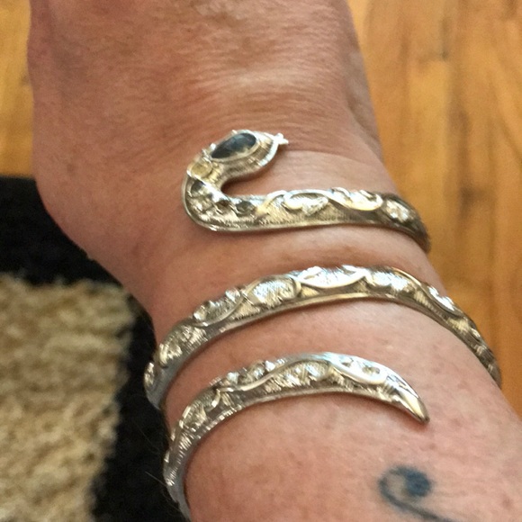 Rachael Zoe bracelet - Picture 2 of 2